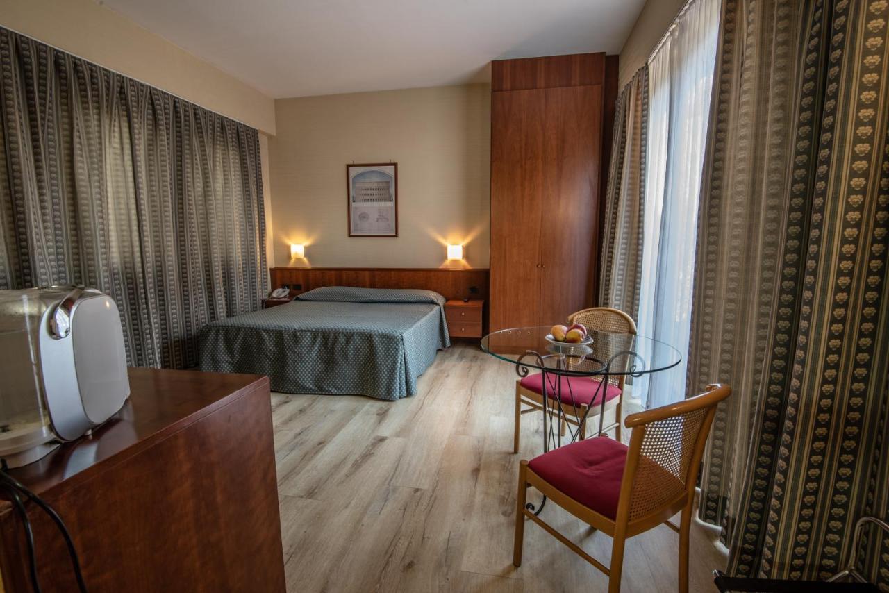 Hotel Petra Roma Exterior foto
